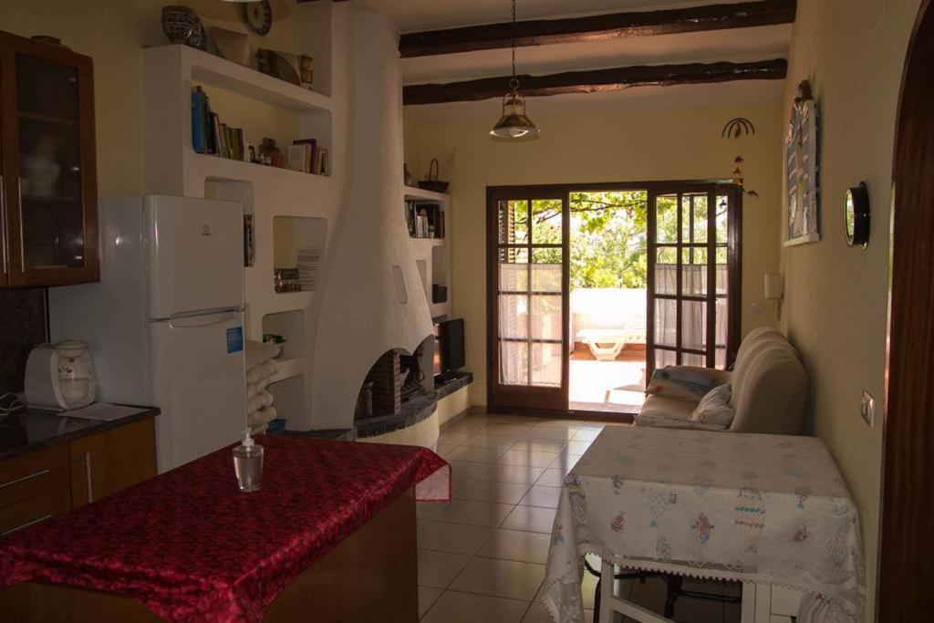 Casita Blanca Con Fibra Optica Y Piscina Cominutaria Βίλα Τόσα ντε Μαρ Εξωτερικό φωτογραφία